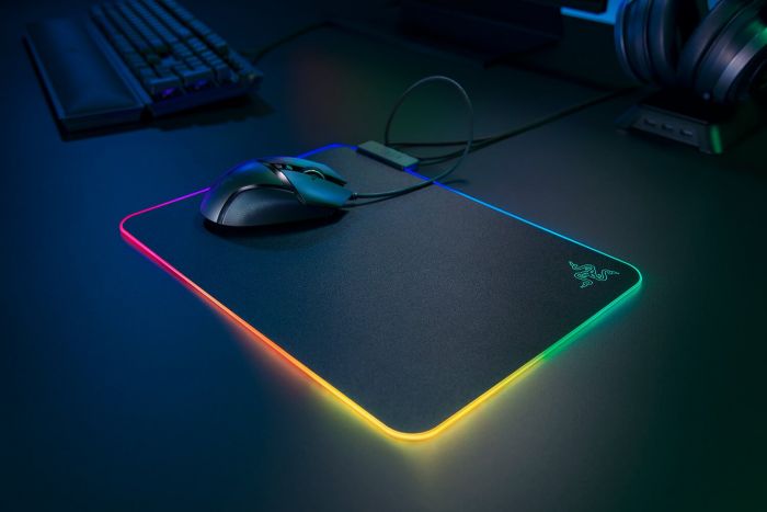 Ігрова поверхня Razer Firefly V2 (RZ02-03020100-R3M1)