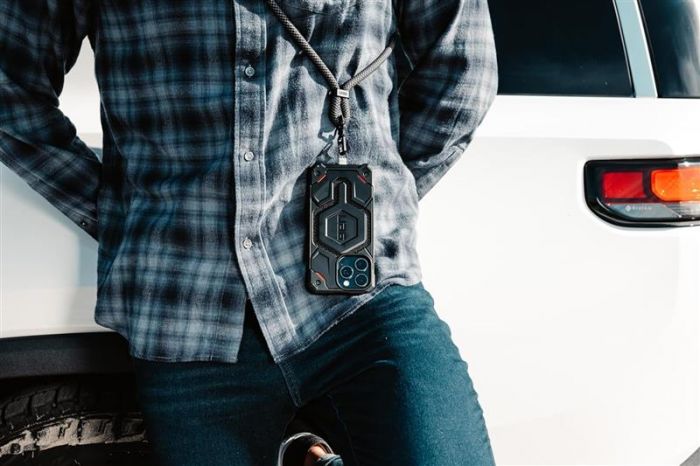 Чохол-накладка Urban Armor Gear Monarch Pro Magsafe для Apple iPhone 15 Pro Kevlar Black (114221113940)