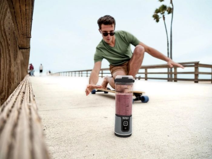 Акумуляторний портативний блендер Ninja Blast BC151EUBK