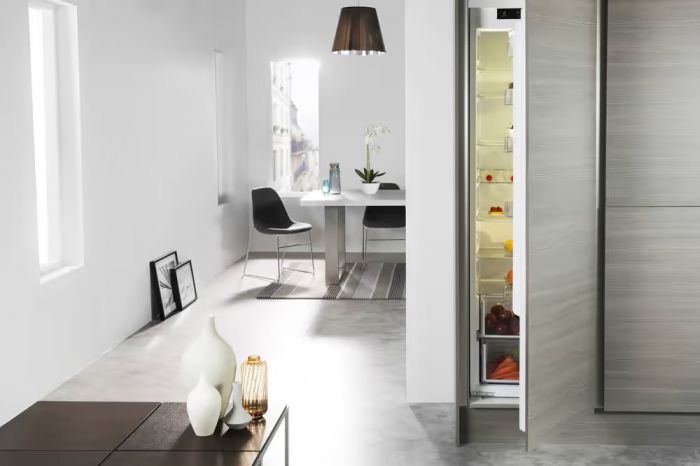 Вбудований холодильник Whirlpool ARG 18082 A++