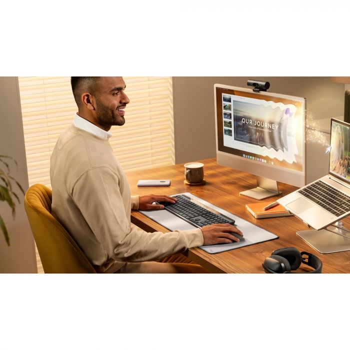 Клавiатура бездротова Logitech Slim Solar+ Graphite (920-013764)