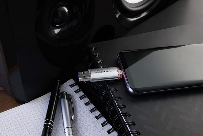 Флеш-накопичувач USB3.0 32GB Type-C MediaRange Silver (MR936)