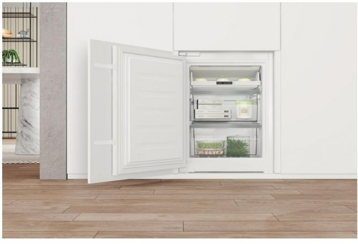 Вбудований холодильник Whirlpool WHC18 T573